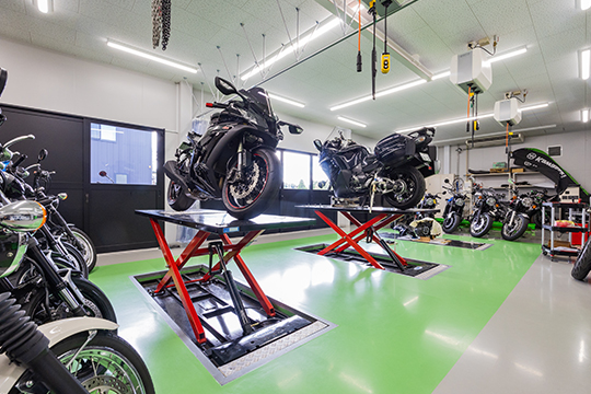 熊本県で唯一、二輪車専門指定整備工場を取得！